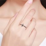bague-croix-noir-429