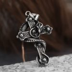 Pendentif Croix Gothique